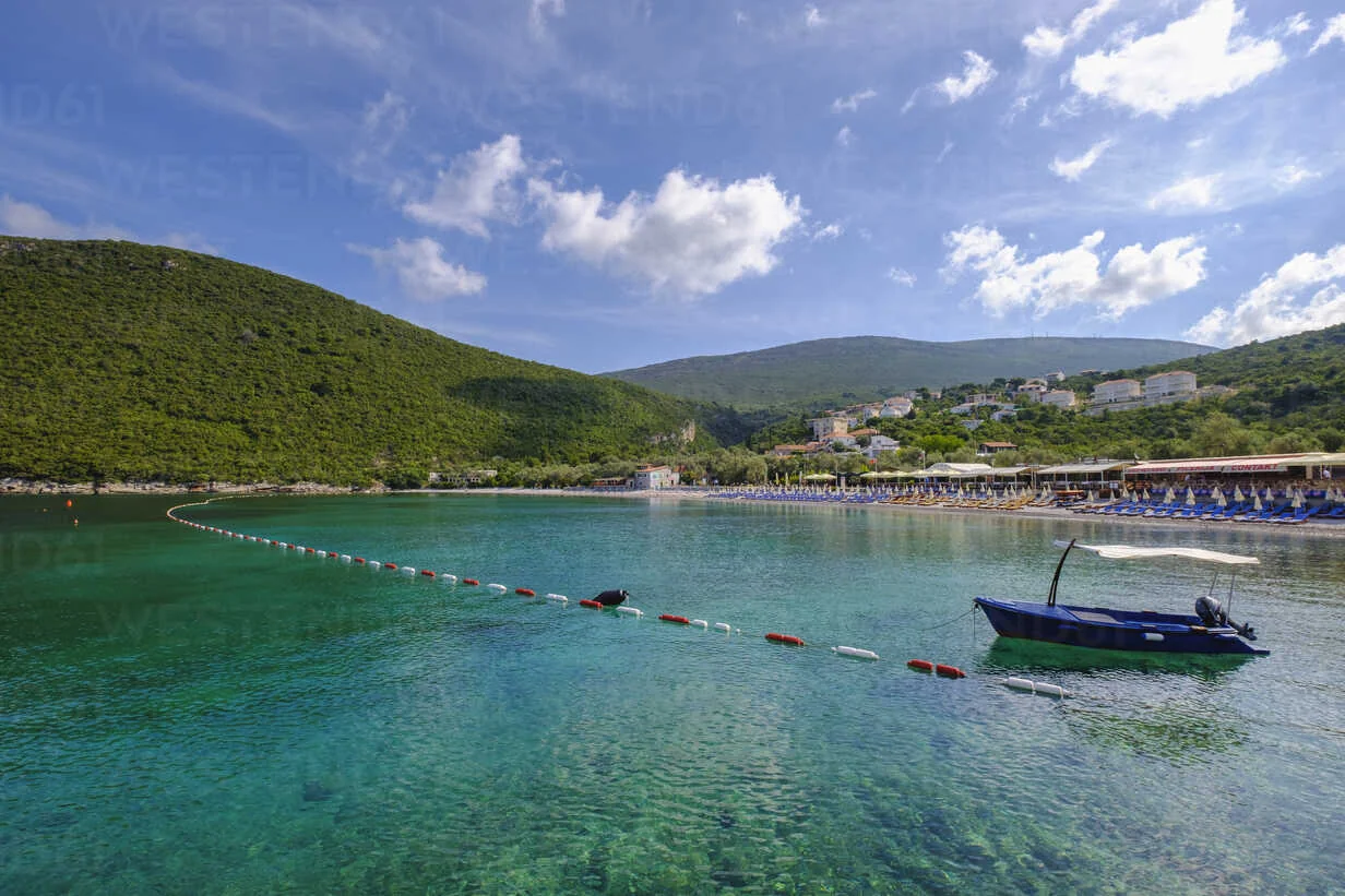 Zanjice beach/Fisherman village
